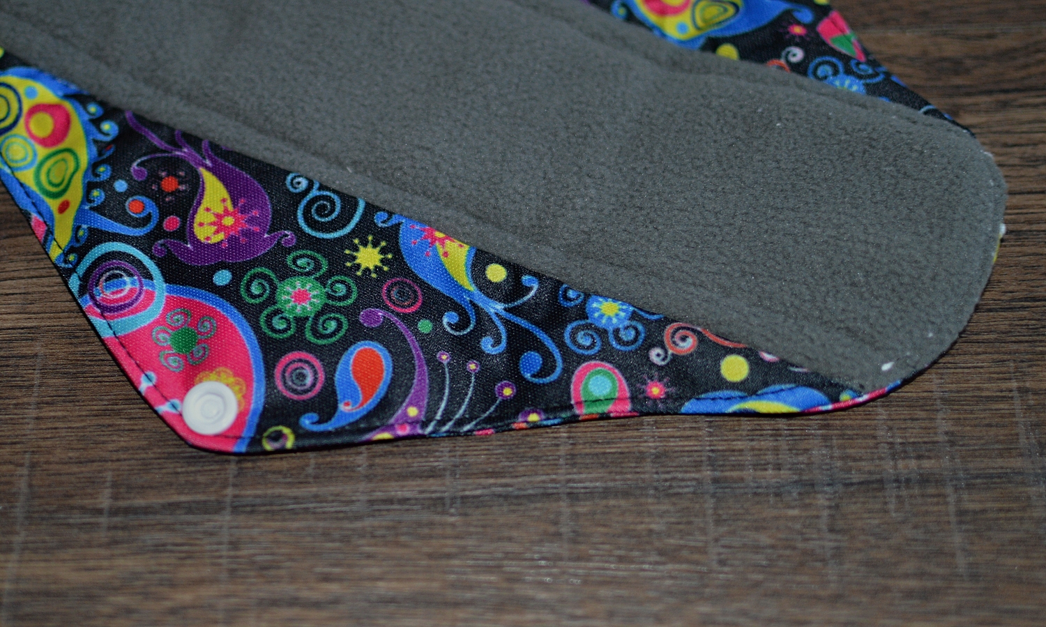 Denní menstruační vložka Páv Uhlík