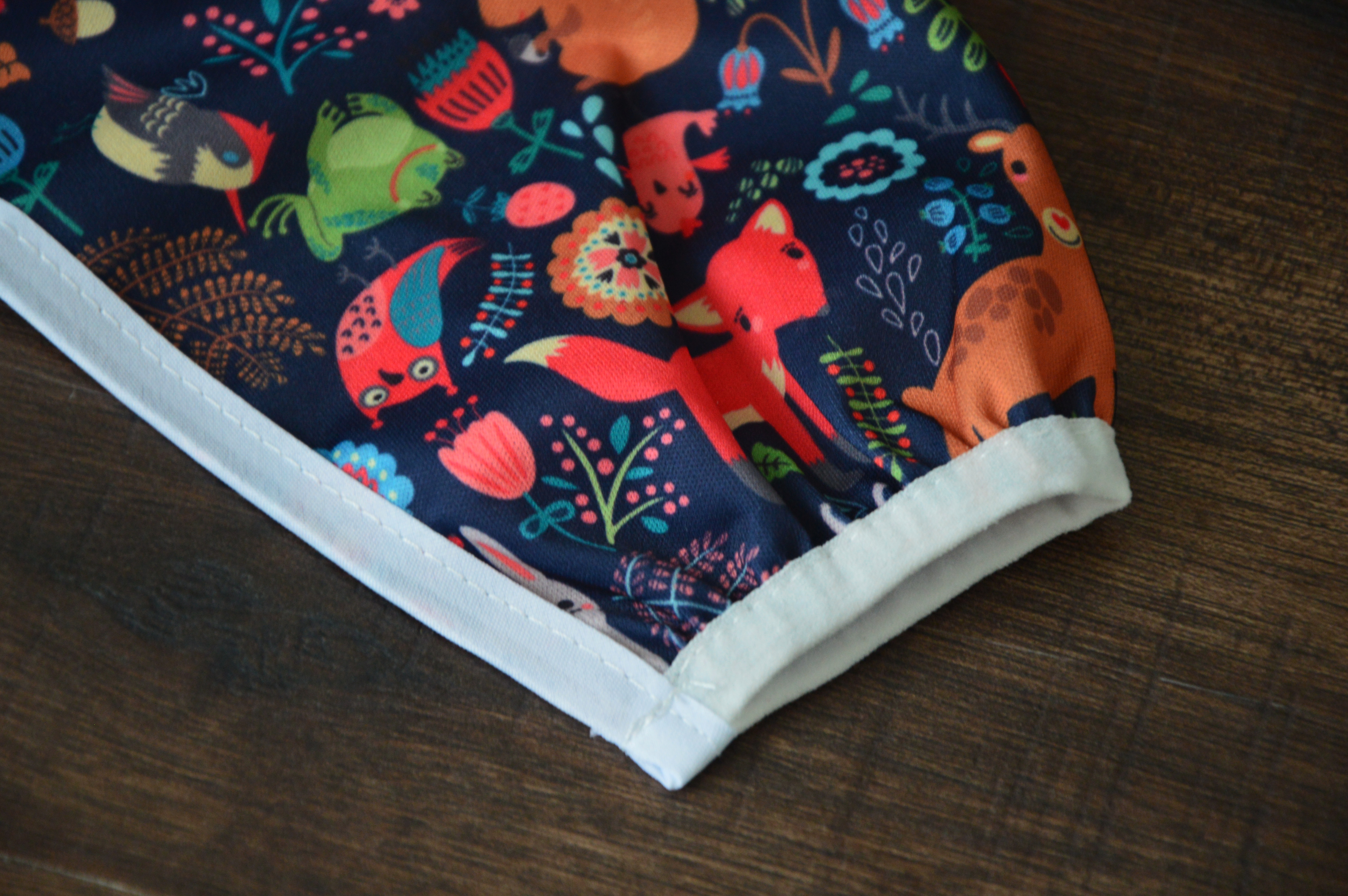 Bryndák s rukávy Lesní svět