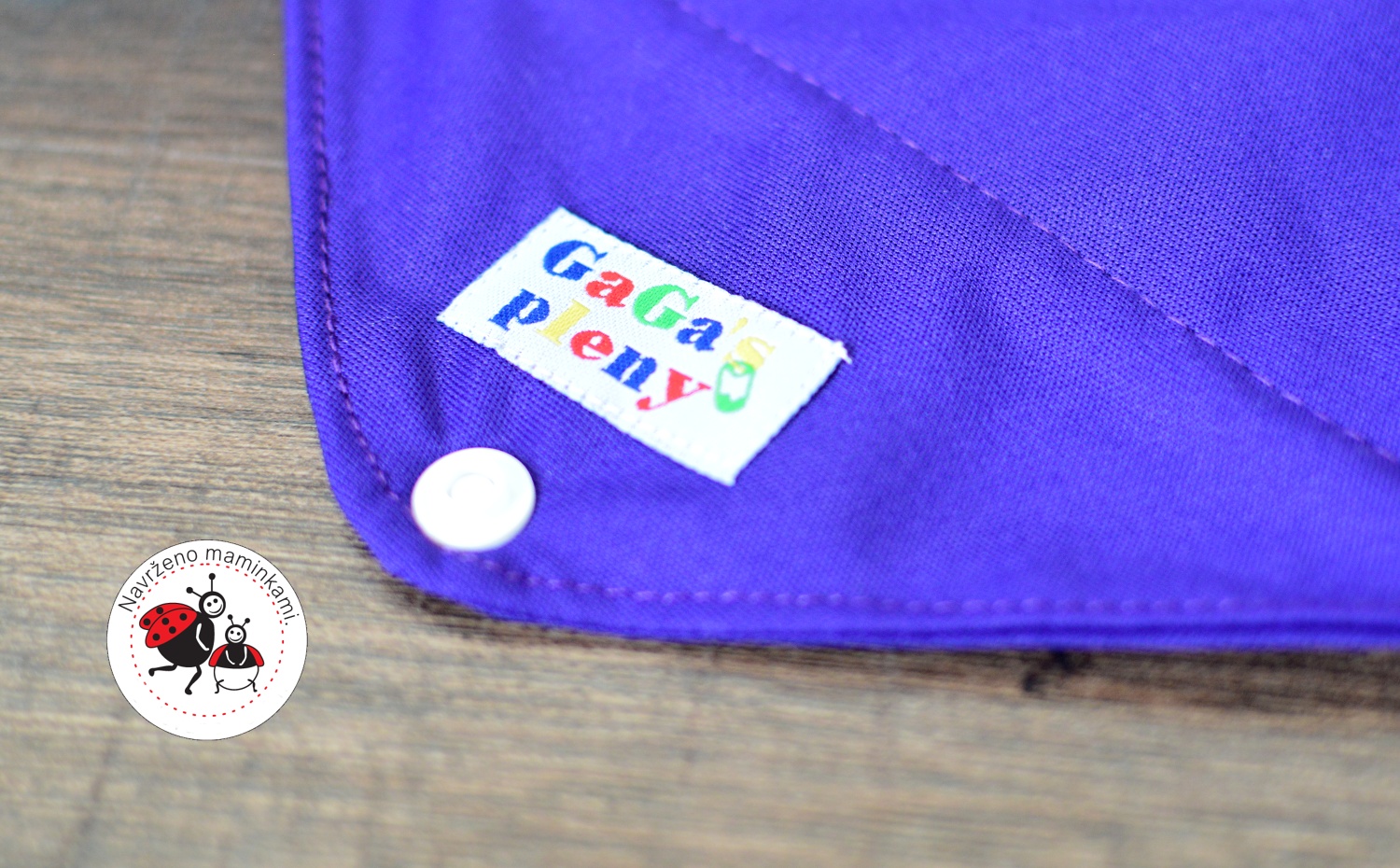 Slipová menstruační vložka Fialka uhlík