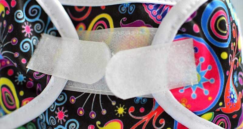 Svrchní kalhotky Páv 1