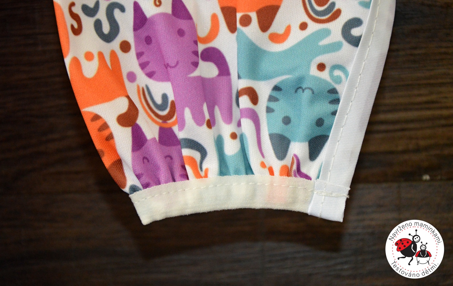 Bryndák s rukávy Barevné kočky